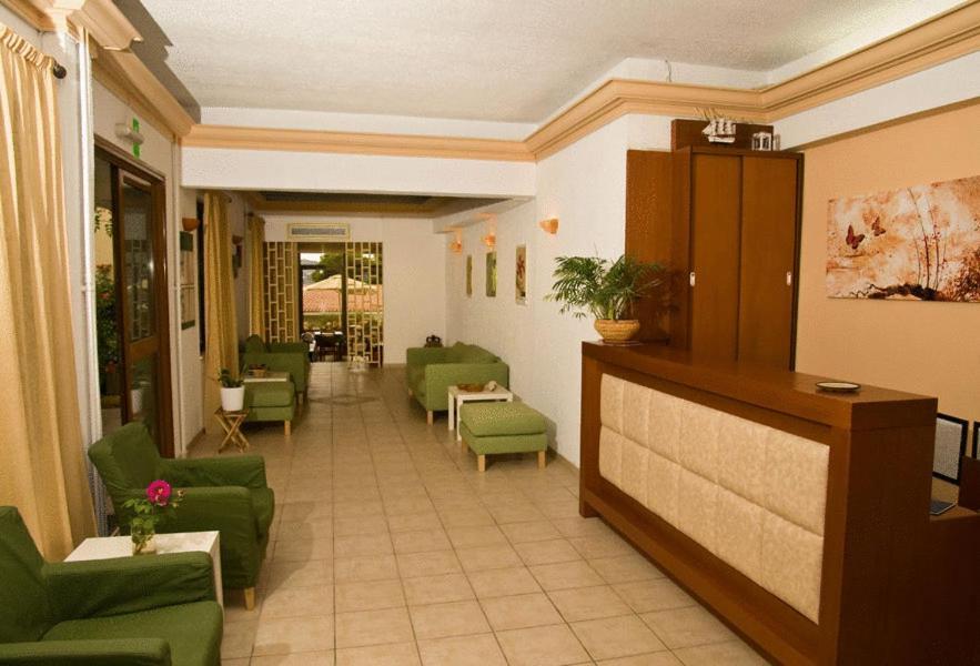 Hotel Afea Agia Marina  Extérieur photo
